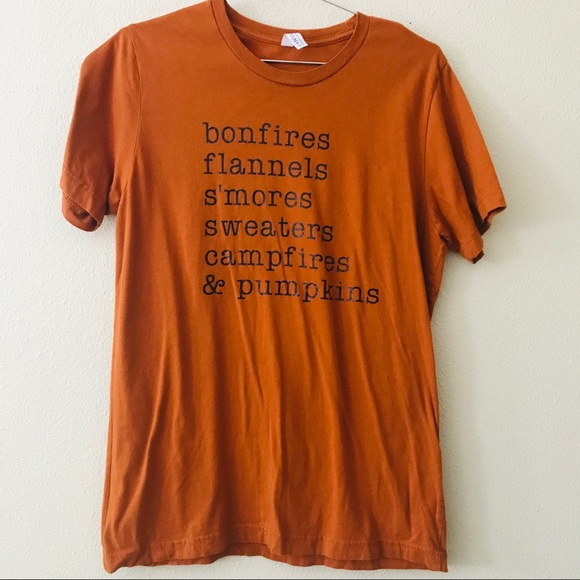 Short Sleeve Crewneck Casual Bonfire Tee Graphic Orange Size Medium - Picture 1 of 3